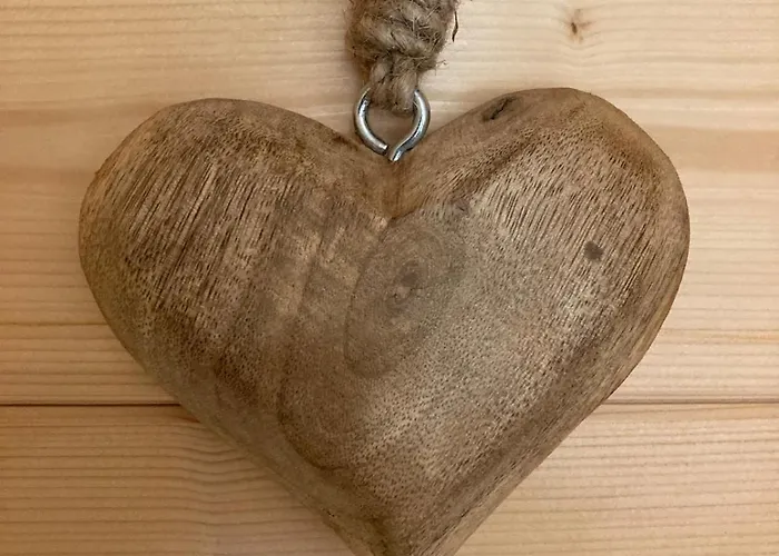 Insolite Entre Albi Et Cordes-sur-ciel 木屋